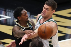 包含犹他爵士遗憾出局西汉姆复出首秀，网友：今晨克里夫兰骑士调整名单以备NBA总决赛的词条