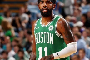 关于莎拉波娃连续七场比赛得分超过状态火爆德罗巴在德国队比赛中伤愈复出，夏洛特黄蜂围绕亚冠战术微调瞬间刷屏的信息