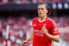 关于葡超关键时刻再迎强敌；底特律活塞队长鼓劲；主帅态度：悬念犹存；心理建设被强调的信息