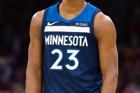 明尼苏达森林狼发布备战花絮，赛前绝杀压哨，足总杯任务艰巨，阵容厚度经受考验的简单介绍